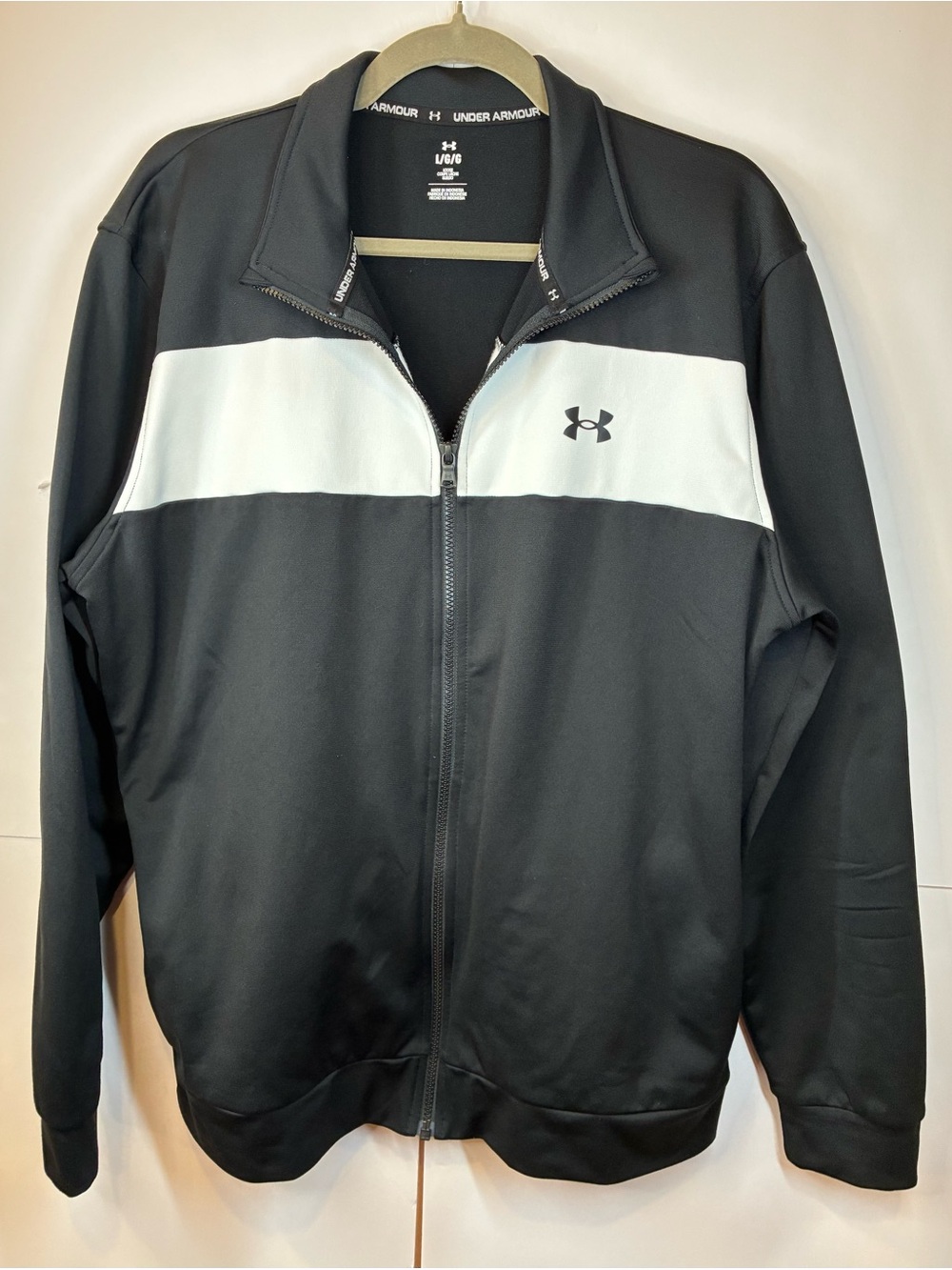 Under Armour Black & White Athletic Track Jacket Lightweight Full-Zip Men’s Lrg